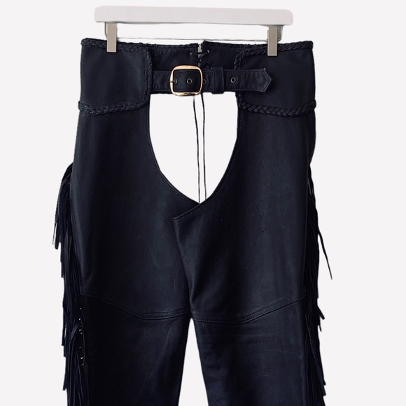 BLACK LEATHER SHAPS WITH SIDE FRINGE - Picture 2 of 16